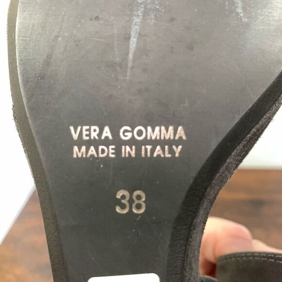 Vera Gomma Italian Gray Suede Wedge - Picture 7 of 7